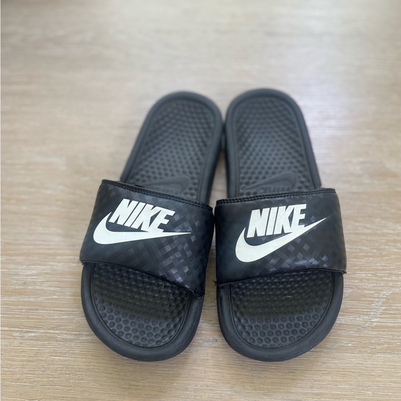 Nike Black and White Slide Sandals - Picture 2 of 5